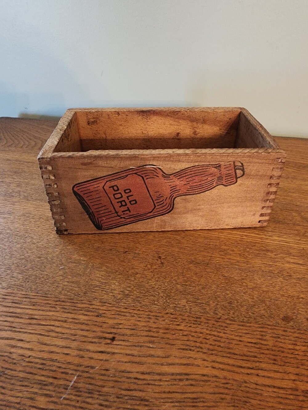 Vintage R J Reynolds Tobacco Box